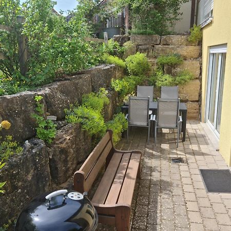Exclusive Cozy Apartment In The Heart Of Franconia Gaukonigshofen Room photo